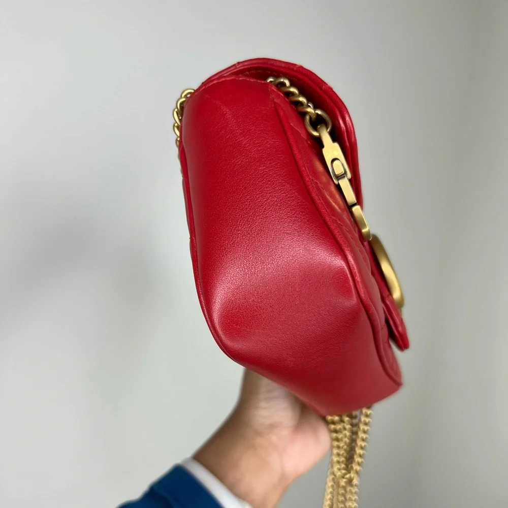 ✨SOLD✨ GG Marmont matelassé leather super mini bag - Picture 6 of 15